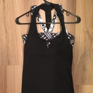 Hurley/Nike workout tank with built in sports bra